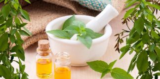 5 DIY Skin Care Products Made Using Essential Oils